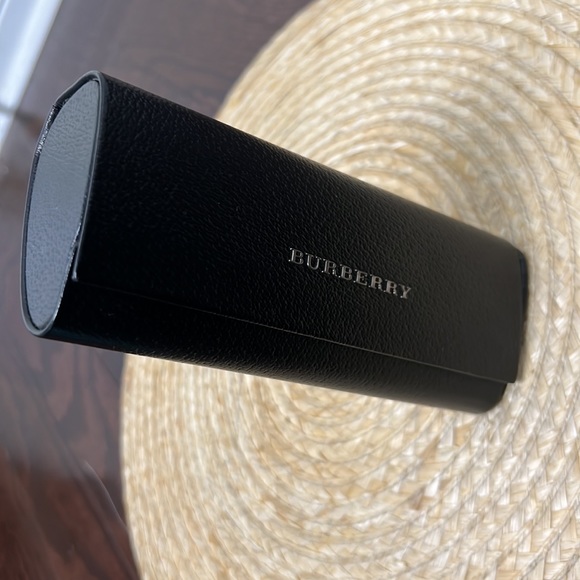 Burberry Spellout Hard Cover Signature Sunglasses Case - Picture 10 of 14